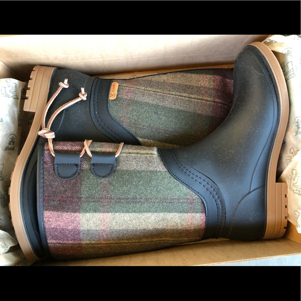 NEW  Kamik Women's Abigail Boots - Picture 4 of 12